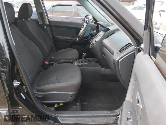 ✅ 2013 Kia Soul • VIN: KNDJT2A51D7612092 • Лот: 44089819. Опубліковано раніше на IAAI з пробігом 129 779 миль. Безкоштовний доступ до архіву аукціонних продажів зі США та докладний звіт про історію автомобіля на DreamBid. Зображення 5.