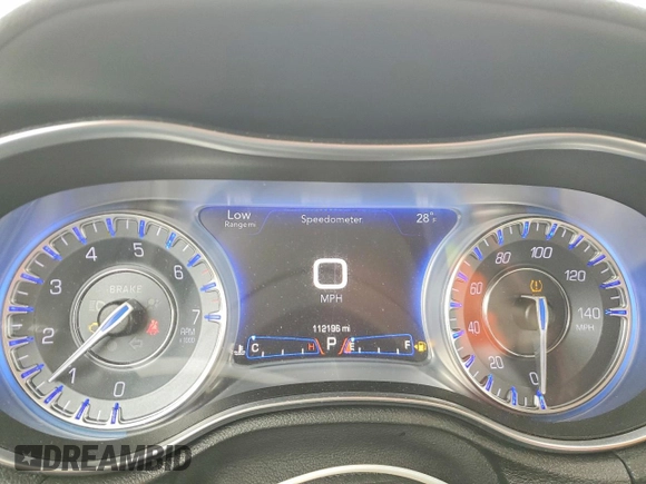 ✅ 2018 Chrysler 300 Touring L • VIN: 2C3CCAAG9JH201645 • Лот: 76333455. Опубликован ранее на Copart с пробегом 112 196 миль. Бесплатный доступ к архиву аукционных продаж из США и подробный отчёт об истории автомобиля на DreamBid. Изображение 9.