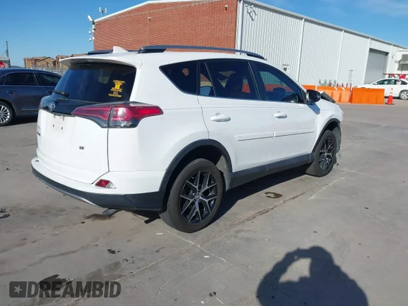 ✅ 2018 Toyota RAV4 SE • VIN: 2T3NFREV1JW449892 • Лот: 44168571. Опубліковано раніше на IAAI з пробігом 156 635 миль. Безкоштовний доступ до архіву аукціонних продажів зі США та докладний звіт про історію автомобіля на DreamBid. Зображення 4.