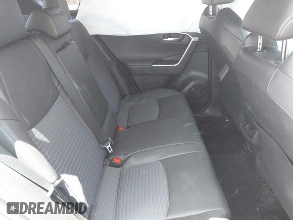 ✅ 2022 Toyota RAV4 Hybrid XSE • VIN: JTME6RFV0ND525734 • Lot: 45000702. Wystawiony na IAAI z przebiegiem 81 999 mil. Bezpłatny archiwum sprzedaży aukcyjnych z USA i szczegółowy raport historii pojazdu na DreamBid. Zdjęcie 8.