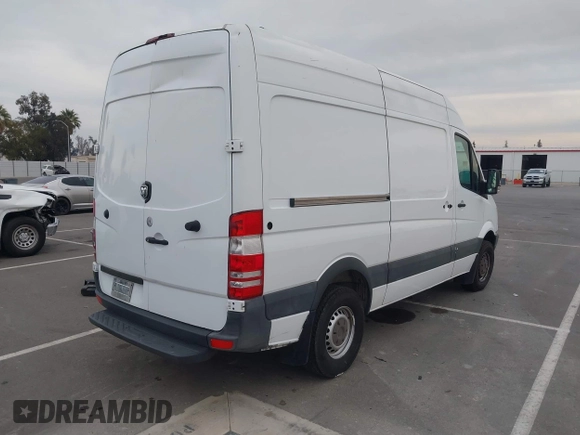 ✅ 2008 Dodge Sprinter • VIN: WD0PE745685331332 • Lot: 43666558. Wystawiony na IAAI z przebiegiem 380 154 mil. Bezpłatny archiwum sprzedaży aukcyjnych z USA i szczegółowy raport historii pojazdu na DreamBid. Zdjęcie 4.