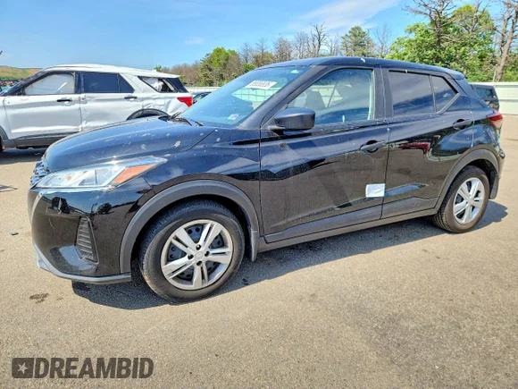 ✅ 2021 Nissan Kicks S • VIN: 3N1CP5BV3ML496499 • Лот: 56656836. Опубліковано раніше на Copart з пробігом 110 445 миль. Безкоштовний доступ до архіву аукціонних продажів зі США та докладний звіт про історію автомобіля на DreamBid. Зображення 1.