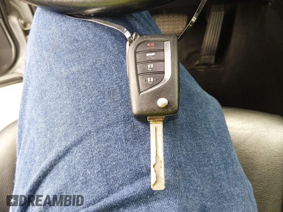 ✅ 2021 Toyota Camry SE • VIN: 4T1G11AK0MU582533 • Lot: 45217728. Wystawiony na IAAI z przebiegiem 145 363 mil. Bezpłatny archiwum sprzedaży aukcyjnych z USA i szczegółowy raport historii pojazdu na DreamBid. Zdjęcie 11.