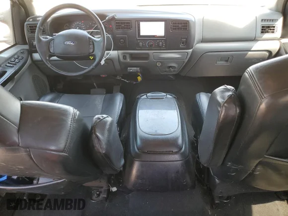 ✅ 2003 Ford F-250 XL • VIN: 1FTNW20S43EA50117 • Lot: 70412844. Wystawiony na Copart z przebiegiem 224 403 mil. Bezpłatny archiwum sprzedaży aukcyjnych z USA i szczegółowy raport historii pojazdu na DreamBid. Zdjęcie 8.