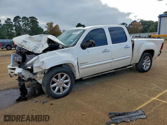 ✅ 2013 GMC Sierra 1500 Denali • VIN: 3GTP2XE29DG346089 • Lot: 96885835. Wystawiony na Copart z przebiegiem 136 254 mil. Bezpłatny archiwum sprzedaży aukcyjnych z USA i szczegółowy raport historii pojazdu na DreamBid. Zdjęcie 1.
