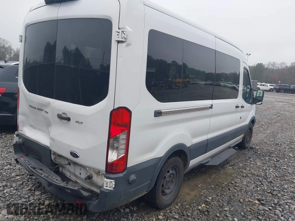 ✅ 2018 Ford Transit Passenger XL • VIN: 1FBAX2CM2JKA68207 • Лот: 43831455. Опубліковано раніше на IAAI з пробігом 157 890 миль. Безкоштовний доступ до архіву аукціонних продажів зі США та докладний звіт про історію автомобіля на DreamBid. Зображення 4.