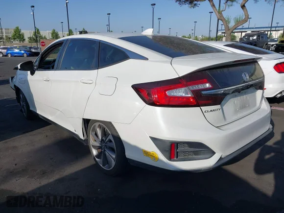 ✅ 2018 Honda Clarity • VIN: JHMZC5F15JC008802 • Lot: 42532029. Wystawiony na IAAI z przebiegiem 95 233 mil. Bezpłatny archiwum sprzedaży aukcyjnych z USA i szczegółowy raport historii pojazdu na DreamBid. Zdjęcie 3.