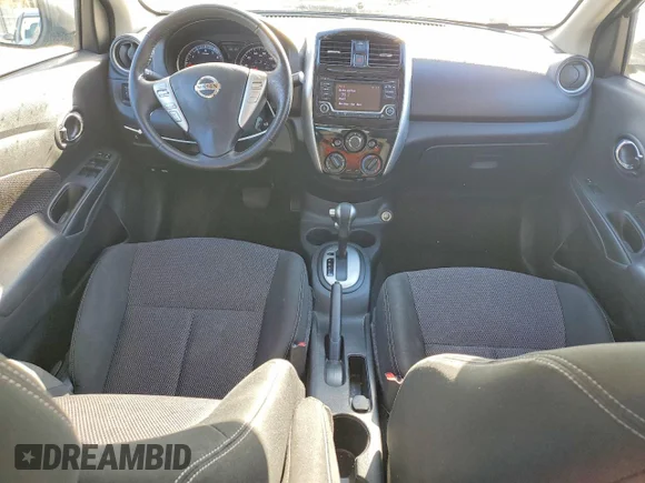 ✅ 2018 Nissan Versa SV • VIN: 3N1CN7AP0JL863438 • Lot: 75188645. Wystawiony na Copart z przebiegiem 86 182 mil. Bezpłatny archiwum sprzedaży aukcyjnych z USA i szczegółowy raport historii pojazdu na DreamBid. Zdjęcie 8.