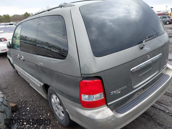 ✅ 2005 Kia Sedona LX • VIN: KNDUP132756687577 • Lot: 41970855. Wystawiony na IAAI z przebiegiem Nie podano. Bezpłatny archiwum sprzedaży aukcyjnych z USA i szczegółowy raport historii pojazdu na DreamBid. Zdjęcie 3.