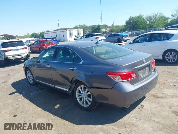 ✅ 2012 Lexus ES 330 • VIN: JTHBK1EG9C2497250 • Лот: 45015601. Опубліковано раніше на IAAI з пробігом 90 231 миль. Безкоштовний доступ до архіву аукціонних продажів зі США та докладний звіт про історію автомобіля на DreamBid. Зображення 3.