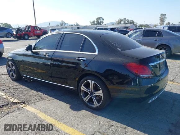 ✅ 2021 Mercedes-Benz C 300 • VIN: W1KWF8DB0MR646150 • Lot: 44871258. Wystawiony na IAAI z przebiegiem 76 455 mil. Bezpłatny archiwum sprzedaży aukcyjnych z USA i szczegółowy raport historii pojazdu na DreamBid. Zdjęcie 3.
