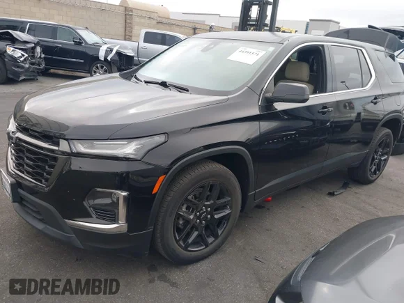 ✅ 2022 Chevrolet Traverse LS • VIN: 1GNEVFKW0NJ158102 • Лот: 44391571. Опубліковано раніше на IAAI з пробігом 29 590 миль. Безкоштовний доступ до архіву аукціонних продажів зі США та докладний звіт про історію автомобіля на DreamBid. Зображення 2.