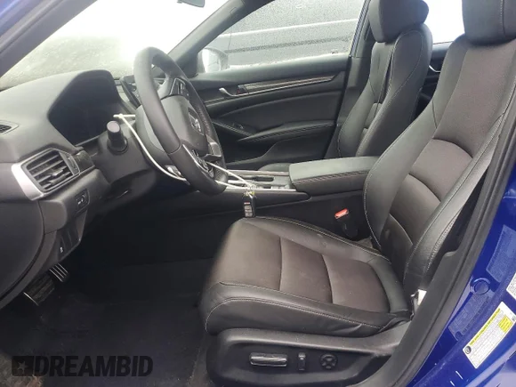 ✅ 2022 Honda Accord Sport • VIN: 1HGCV1F33NA104703 • Lot: 73187295. Wystawiony na Copart z przebiegiem 16 933 mil. Bezpłatny archiwum sprzedaży aukcyjnych z USA i szczegółowy raport historii pojazdu na DreamBid. Zdjęcie 7.