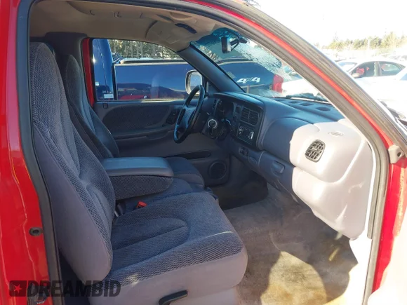 ✅ 1997 Dodge Dakota • VIN: 1B7GL23X1VS178361 • Lot: 41546722. Wystawiony na IAAI z przebiegiem 196 329 mil. Bezpłatny archiwum sprzedaży aukcyjnych z USA i szczegółowy raport historii pojazdu na DreamBid. Zdjęcie 5.
