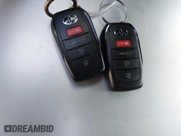 ✅ 2026 Toyota Corolla SE • VIN: 5YFS4MCE6TP256374 • Lot: 44995442. Wystawiony na IAAI z przebiegiem 5 444 mil. Bezpłatny archiwum sprzedaży aukcyjnych z USA i szczegółowy raport historii pojazdu na DreamBid. Zdjęcie 11.