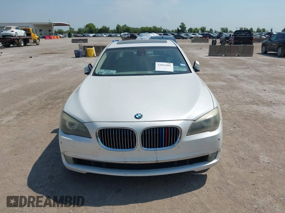 ✅ 2012 BMW 7 Series 750Li • VIN: WBAKB8C50CC964459 • Lot: 43021801. Listed on IAAI with 82,938 mi. Free auction sales archive from the USA and detailed vehicle history report at DreamBid. Image 6.