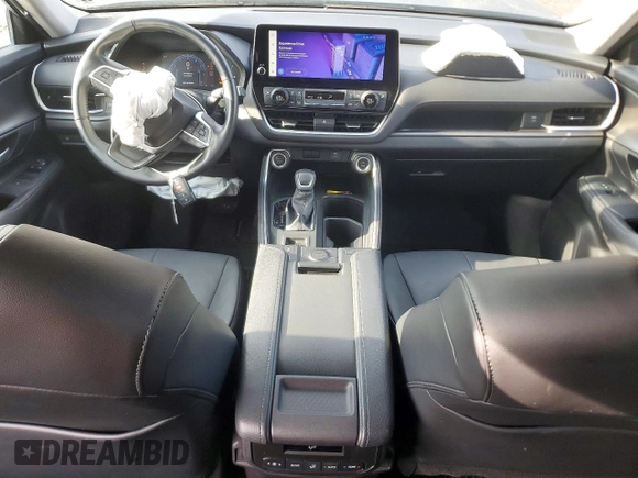 ✅ 2024 Toyota Highlander Platinum • VIN: 5TDAAAB50RS014653 • Lot: 72642115. Wystawiony na Copart z przebiegiem 39 625 mil. Bezpłatny archiwum sprzedaży aukcyjnych z USA i szczegółowy raport historii pojazdu na DreamBid. Zdjęcie 8.
