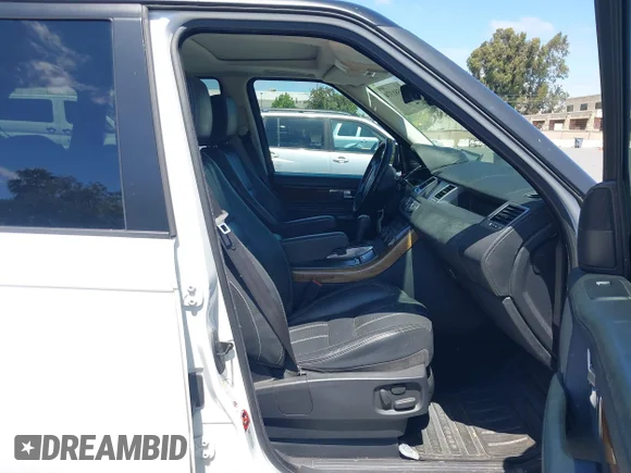 ✅ 2013 Land Rover Range Rover Sport HSE Lux • VIN: SALSK2D42DA801825 • Lot: 45581374. Wystawiony na IAAI z przebiegiem 129 504 mil. Bezpłatny archiwum sprzedaży aukcyjnych z USA i szczegółowy raport historii pojazdu na DreamBid. Zdjęcie 5.
