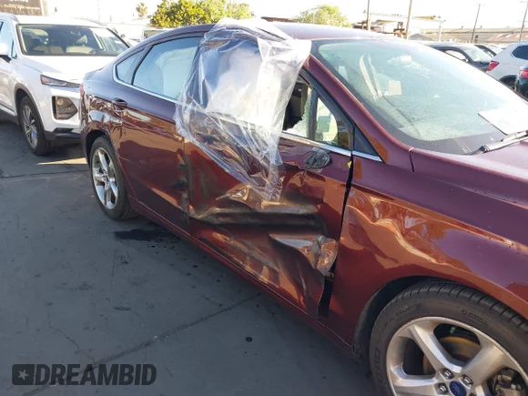 ✅ 2016 Ford Fusion S • VIN: 3FA6P0G72GR281582 • Lot: 44385575. Listed on IAAI with 81,164 mi. Free auction sales archive from the USA and detailed vehicle history report at DreamBid. Image 6.