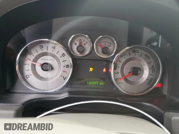 ✅ 2010 Ford Edge Limited • VIN: 2FMDK4KC1ABB34506 • Lot: 82026924. Wystawiony na Copart z przebiegiem 132 587 mil. Bezpłatny archiwum sprzedaży aukcyjnych z USA i szczegółowy raport historii pojazdu na DreamBid. Zdjęcie 9.