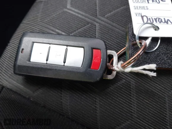 ✅ 2020 Mitsubishi Outlander ES • VIN: JA4AR3AU4LU023091 • Lot: 44060562. Wystawiony na IAAI z przebiegiem 129 494 mil. Bezpłatny archiwum sprzedaży aukcyjnych z USA i szczegółowy raport historii pojazdu na DreamBid. Zdjęcie 11.