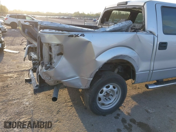 ✅ 2013 Ford F-150 XL • VIN: 1FTFW1ET4DKF05583 • Lot: 41864594. Wystawiony na IAAI z przebiegiem 244 402 mil. Bezpłatny archiwum sprzedaży aukcyjnych z USA i szczegółowy raport historii pojazdu na DreamBid. Zdjęcie 6.