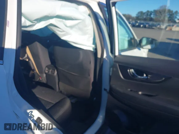 ✅ 2018 Nissan Rogue SV • VIN: KNMAT2MT3JP578212 • Lot: 44062213. Listed on IAAI with 67,927 mi. Free auction sales archive from the USA and detailed vehicle history report at DreamBid. Image 8.