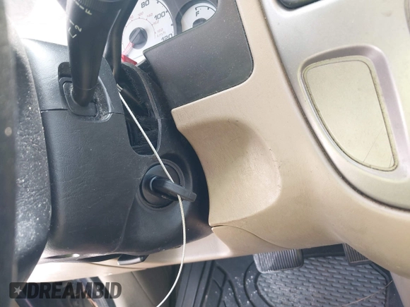 ✅ 2004 Ford Escape Limited • VIN: 1FMCU04184KA49165 • Lot: 42762973. Wystawiony na IAAI z przebiegiem 187 232 mil. Bezpłatny archiwum sprzedaży aukcyjnych z USA i szczegółowy raport historii pojazdu na DreamBid. Zdjęcie 11.