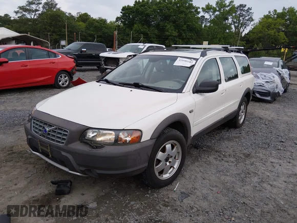 ✅ 2003 Volvo V70 XC70 • VIN: YV1SZ59H631110502 • Лот: 45006143. Опубліковано раніше на IAAI з пробігом 136 277 миль. Безкоштовний доступ до архіву аукціонних продажів зі США та докладний звіт про історію автомобіля на DreamBid. Зображення 6.