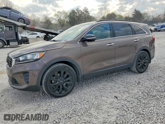 ✅ 2019 Kia Sorento S • VIN: 5XYPG4A52KG600513 • Lot: 47842296. Wystawiony na Copart z przebiegiem 70 302 mil. Bezpłatny archiwum sprzedaży aukcyjnych z USA i szczegółowy raport historii pojazdu na DreamBid. Zdjęcie 1.