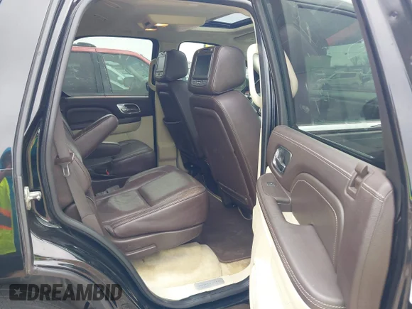 ✅ 2010 Cadillac Escalade Platinum Edition • VIN: 1GYUKDEF9AR283828 • Lot: 44188139. Wystawiony na IAAI z przebiegiem 165 100 mil. Bezpłatny archiwum sprzedaży aukcyjnych z USA i szczegółowy raport historii pojazdu na DreamBid. Zdjęcie 8.