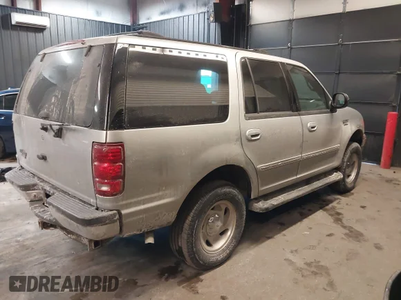 ✅ 1999 Ford Expedition XLT • VIN: 1FMRU1863XLB60517 • Lot: 44301257. Wystawiony na IAAI z przebiegiem 132 901 mil. Bezpłatny archiwum sprzedaży aukcyjnych z USA i szczegółowy raport historii pojazdu na DreamBid. Zdjęcie 4.