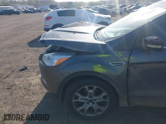 ✅ 2016 Ford Escape Titanium • VIN: 1FMCU9JX3GUB51575 • Lot: 44840436. Wystawiony na IAAI z przebiegiem 139 396 mil. Bezpłatny archiwum sprzedaży aukcyjnych z USA i szczegółowy raport historii pojazdu na DreamBid. Zdjęcie 6.