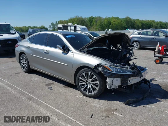 ✅ 2020 Lexus ES 350 • VIN: 58ADZ1B18LU057471 • Лот: 44892420. Опубліковано раніше на IAAI з пробігом Не вказано. Безкоштовний доступ до архіву аукціонних продажів зі США та докладний звіт про історію автомобіля на DreamBid. Зображення 1.