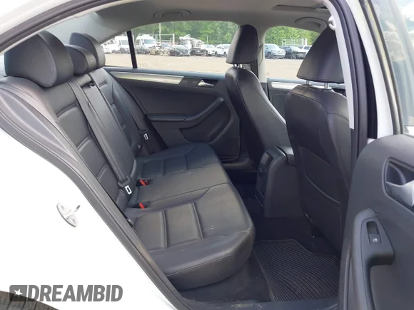 ✅ 2017 Volkswagen Jetta SE • VIN: 3VWDB7AJ9HM273925 • Лот: 45161172. Опубликован ранее на IAAI с пробегом 62 598 миль. Бесплатный доступ к архиву аукционных продаж из США и подробный отчёт об истории автомобиля на DreamBid. Изображение 8.