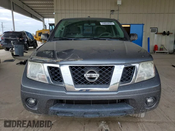 ✅ 2018 Nissan Frontier SV • VIN: 1N6DD0ER8JN749854 • Lot: 74853895. Wystawiony na Copart z przebiegiem 52 835 mil. Bezpłatny archiwum sprzedaży aukcyjnych z USA i szczegółowy raport historii pojazdu na DreamBid. Zdjęcie 5.