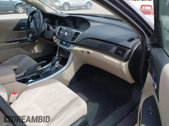 ✅ 2015 Honda Accord • VIN: 1HGCR6F38FA002137 • Lot: 45042628. Wystawiony na IAAI z przebiegiem 302 853 mil. Bezpłatny archiwum sprzedaży aukcyjnych z USA i szczegółowy raport historii pojazdu na DreamBid. Zdjęcie 5.
