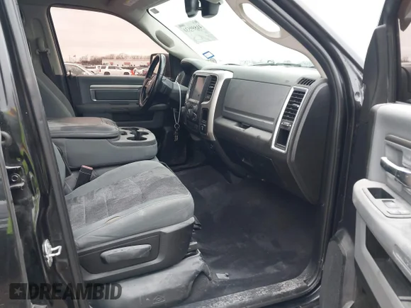 ✅ 2019 Ram 1500 Lone Star • VIN: 1C6RR7LT7KS545249 • Lot: 41559531. Wystawiony na IAAI z przebiegiem 134 745 mil. Bezpłatny archiwum sprzedaży aukcyjnych z USA i szczegółowy raport historii pojazdu na DreamBid. Zdjęcie 5.