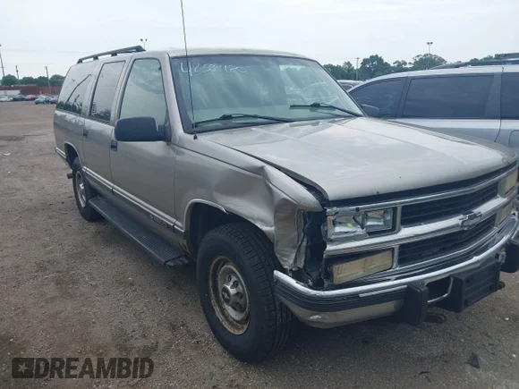 ✅ 1999 Chevrolet Suburban • VIN: 3GNGC26F0XG206137 • Lot: 42559120. Listed on IAAI with Not provided. Free auction sales archive from the USA and detailed vehicle history report at DreamBid. Image 1.
