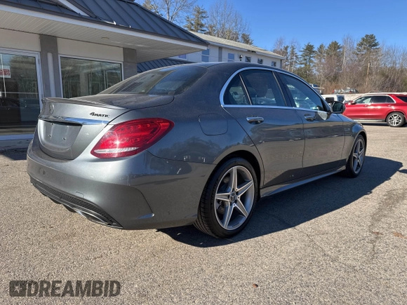 ✅ 2017 Mercedes-Benz C 300 • VIN: 55SWF4KBXHU193395 • Лот: 44190992. Опубликован ранее на IAAI с пробегом 114 231 миль. Бесплатный доступ к архиву аукционных продаж из США и подробный отчёт об истории автомобиля на DreamBid. Изображение 4.