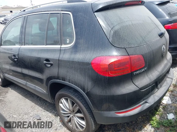 ✅ 2015 Volkswagen Tiguan SE • VIN: WVGAV7AX1FW506934 • Lot: 42606369. Wystawiony na IAAI z przebiegiem 96 914 mil. Bezpłatny archiwum sprzedaży aukcyjnych z USA i szczegółowy raport historii pojazdu na DreamBid. Zdjęcie 3.