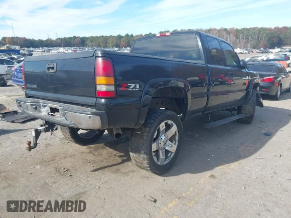 ✅ 2005 GMC Sierra 1500 SLT • VIN: 2GTEK19B951282693 • Lot: 43712160. Wystawiony na IAAI z przebiegiem 284 300 mil. Bezpłatny archiwum sprzedaży aukcyjnych z USA i szczegółowy raport historii pojazdu na DreamBid. Zdjęcie 4.