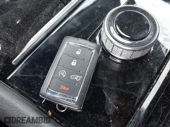 ✅ 2023 Jeep Grand Cherokee Laredo • VIN: 1C4RJHAG1PC504869 • Lot: 43196365. Wystawiony na IAAI z przebiegiem 21 898 mil. Bezpłatny archiwum sprzedaży aukcyjnych z USA i szczegółowy raport historii pojazdu na DreamBid. Zdjęcie 11.