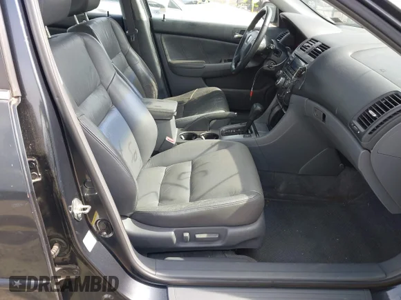 ✅ 2003 Honda Accord EX • VIN: 1HGCM66563A085756 • Lot: 45034715. Wystawiony na IAAI z przebiegiem 162 379 mil. Bezpłatny archiwum sprzedaży aukcyjnych z USA i szczegółowy raport historii pojazdu na DreamBid. Zdjęcie 5.