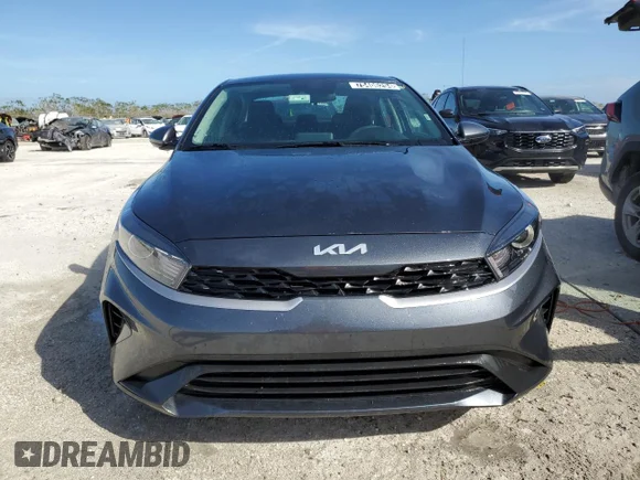 ✅ 2024 Kia Forte LXS • VIN: 3KPF24AD7RE744146 • Лот: 75406294. Опубліковано раніше на Copart з пробігом Не вказано. Безкоштовний доступ до архіву аукціонних продажів зі США та докладний звіт про історію автомобіля на DreamBid. Зображення 5.