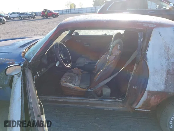 ✅ 1975 Chevrolet Camaro • VIN: 1S87L5N518197 • Lot: 44792825. Wystawiony na IAAI z przebiegiem 65 621 mil. Bezpłatny archiwum sprzedaży aukcyjnych z USA i szczegółowy raport historii pojazdu na DreamBid. Zdjęcie 5.