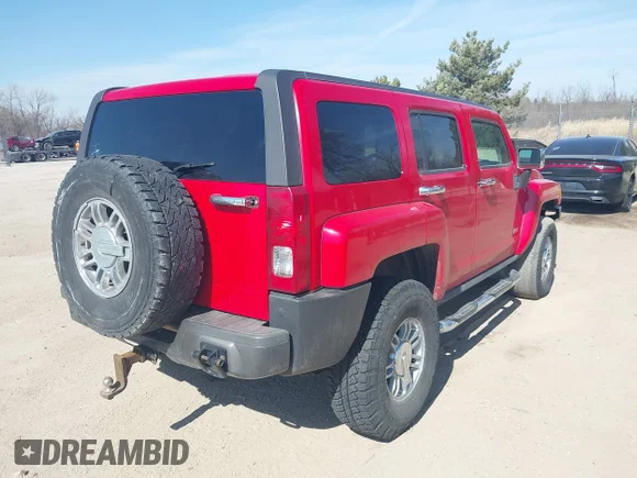 ✅ 2007 Hummer H3 SUV • VIN: 5GTDN13E678142471 • Лот: 41796333. Опубліковано раніше на IAAI з пробігом 248 289 миль. Безкоштовний доступ до архіву аукціонних продажів зі США та докладний звіт про історію автомобіля на DreamBid. Зображення 4.