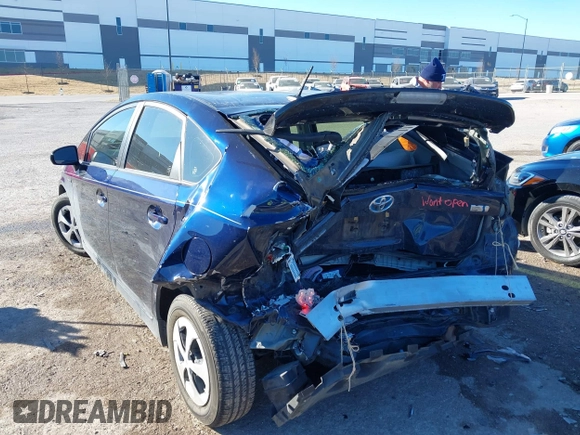 ✅ 2015 Toyota Prius Two • VIN: JTDKN3DU2F0471987 • Lot: 44165553. Wystawiony na IAAI z przebiegiem 53 808 mil. Bezpłatny archiwum sprzedaży aukcyjnych z USA i szczegółowy raport historii pojazdu na DreamBid. Zdjęcie 3.