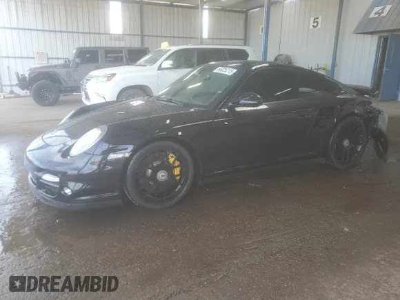 ✅ 2011 Porsche 911 Turbo S • VIN: WP0AD2A93BS766555 • Lot: 66325215. Wystawiony na Copart z przebiegiem 115 419 mil. Bezpłatny archiwum sprzedaży aukcyjnych z USA i szczegółowy raport historii pojazdu na DreamBid. Zdjęcie 1.