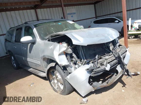 ✅ 2013 Chevrolet Suburban LT • VIN: 1GNSCJE07DR121180 • Лот: 44684711. Опубліковано раніше на IAAI з пробігом 276 581 миль. Безкоштовний доступ до архіву аукціонних продажів зі США та докладний звіт про історію автомобіля на DreamBid. Зображення 1.